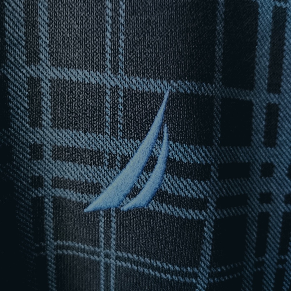 NAUTICA Plaid Quarter-Zip Sweatshirt -  (L) - Picture 5 of 10